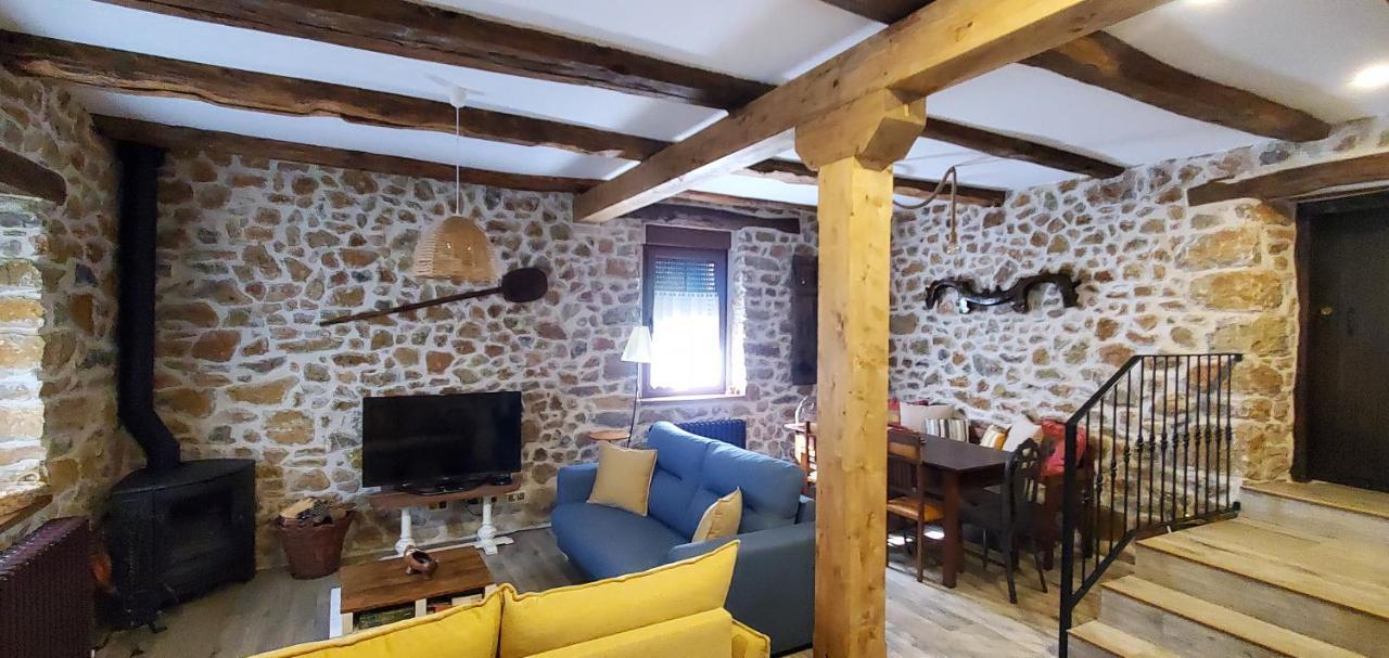 Casa Rural Carmen Luna Mallo de Luna エクステリア 写真